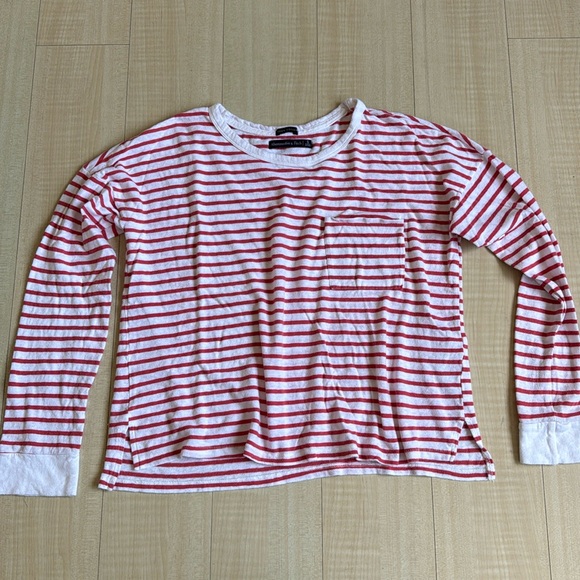 Red/white strip long sleeve - Picture 1 of 2
